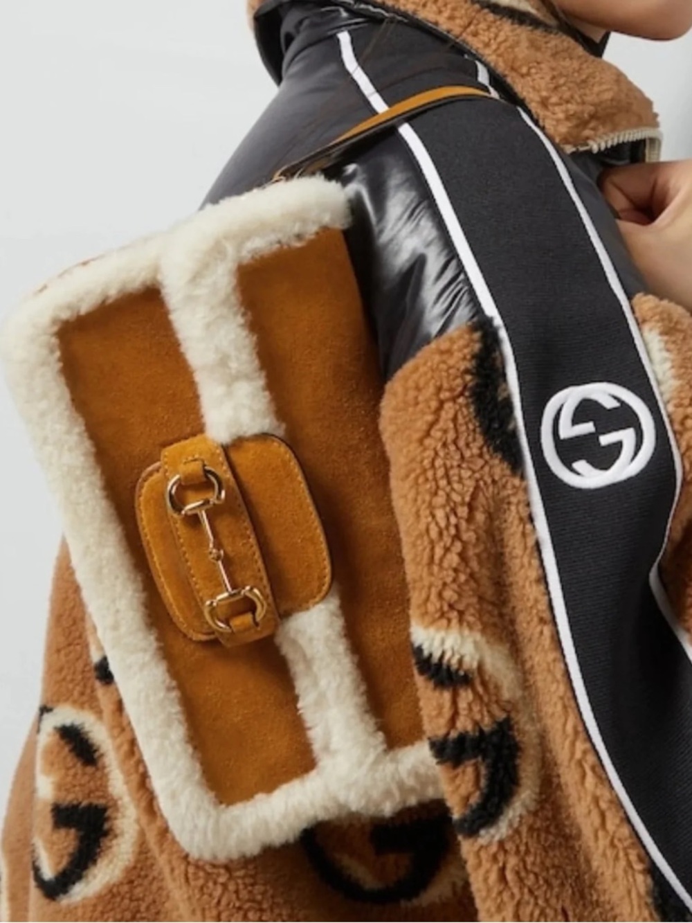🥂GUCCI FALL🍁 - Picture 4 of 5